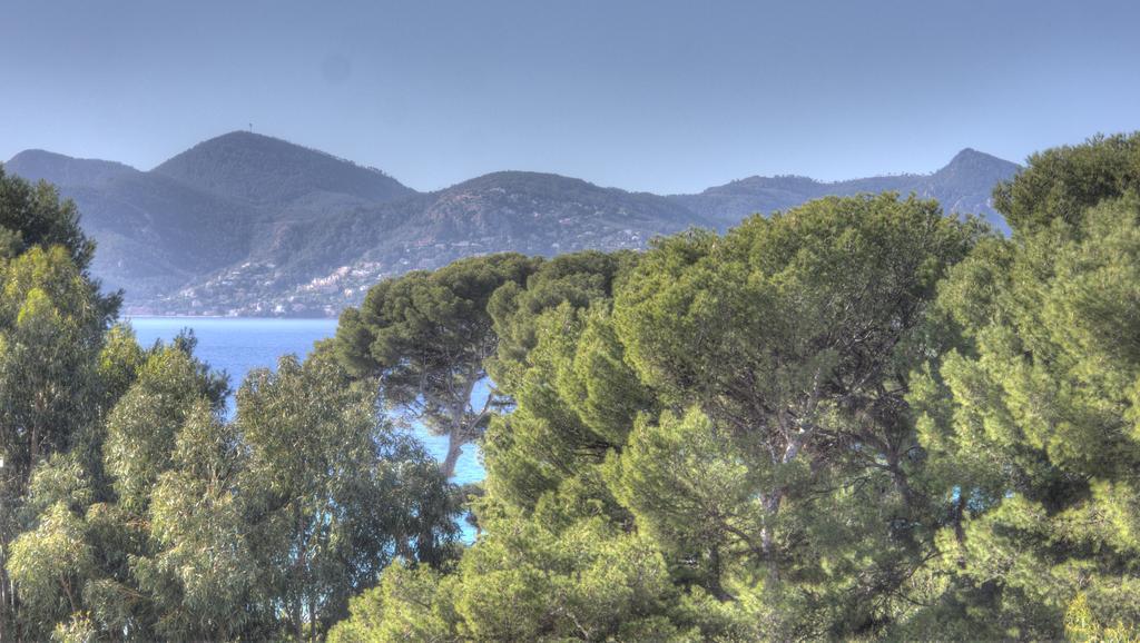 Beau 2 Pièces 3 étoiles Vue Garage Privé 150m Plages Wifi Appartamento