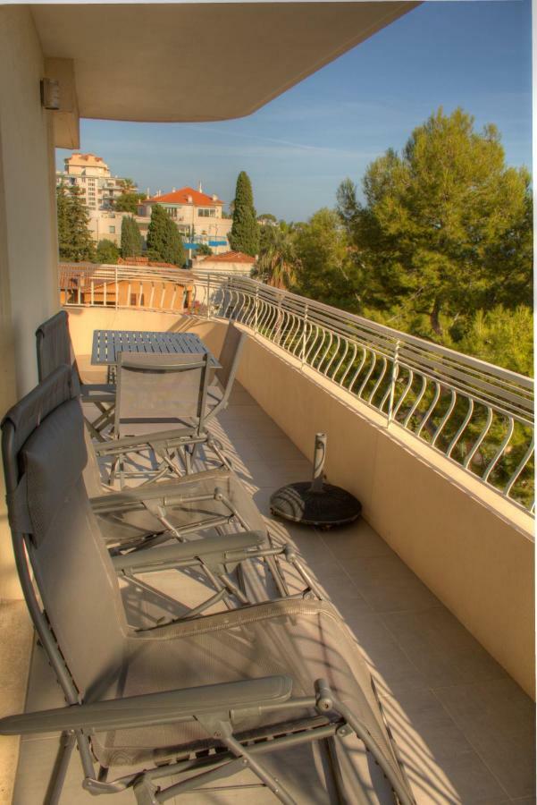 Beau 2 Pièces 3 étoiles Vue Garage Privé 150m Plages Wifi Cannes